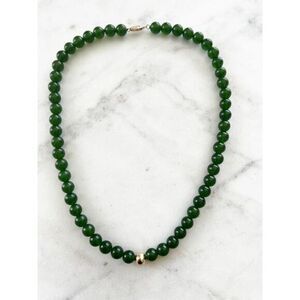 Natural Jade Green Ladies Beaded Necklace NWT